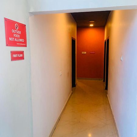 Hotel Aditya Palace Guwahati Luaran gambar