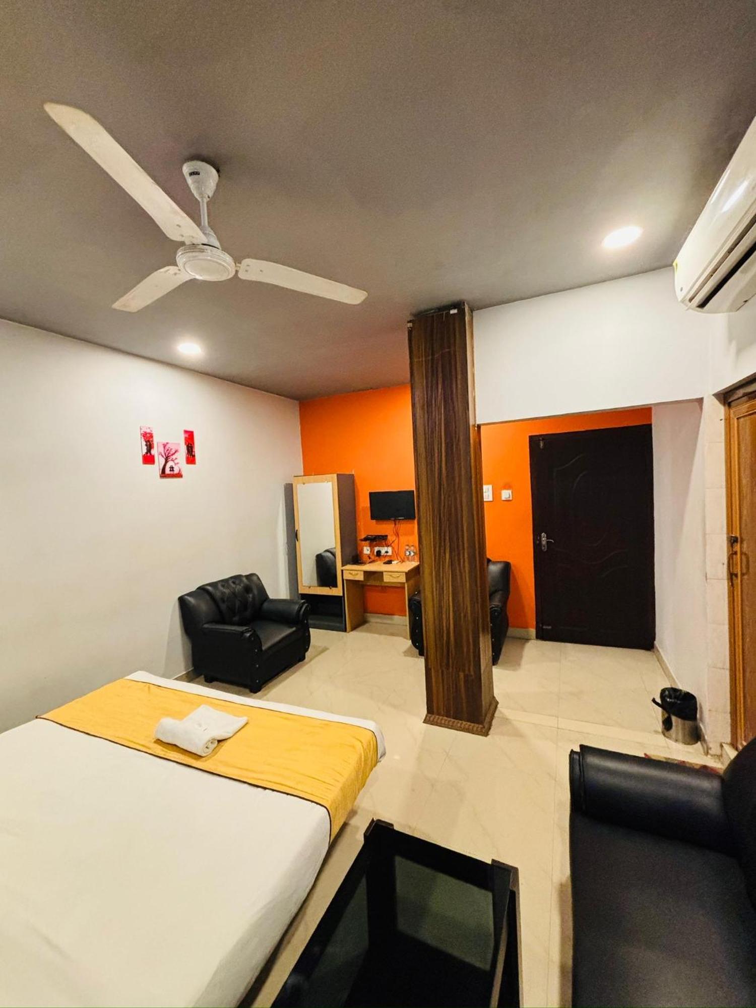 Hotel Aditya Palace Guwahati Luaran gambar
