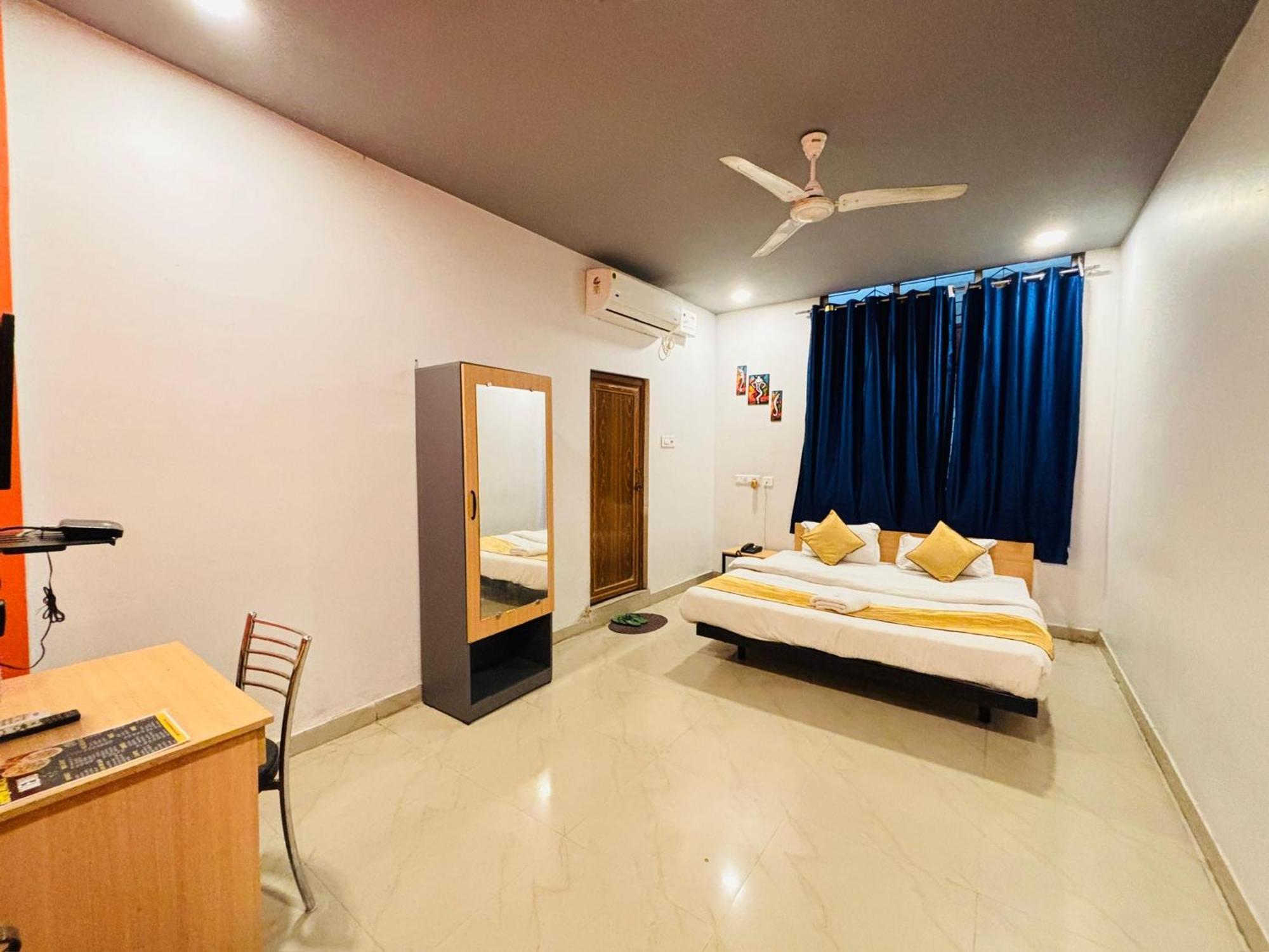 Hotel Aditya Palace Guwahati Luaran gambar