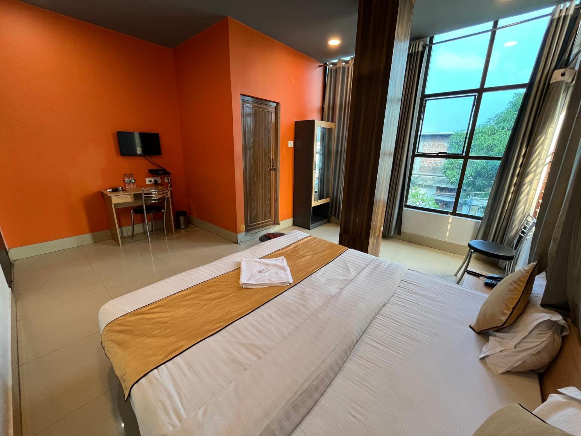 Hotel Aditya Palace Guwahati Luaran gambar