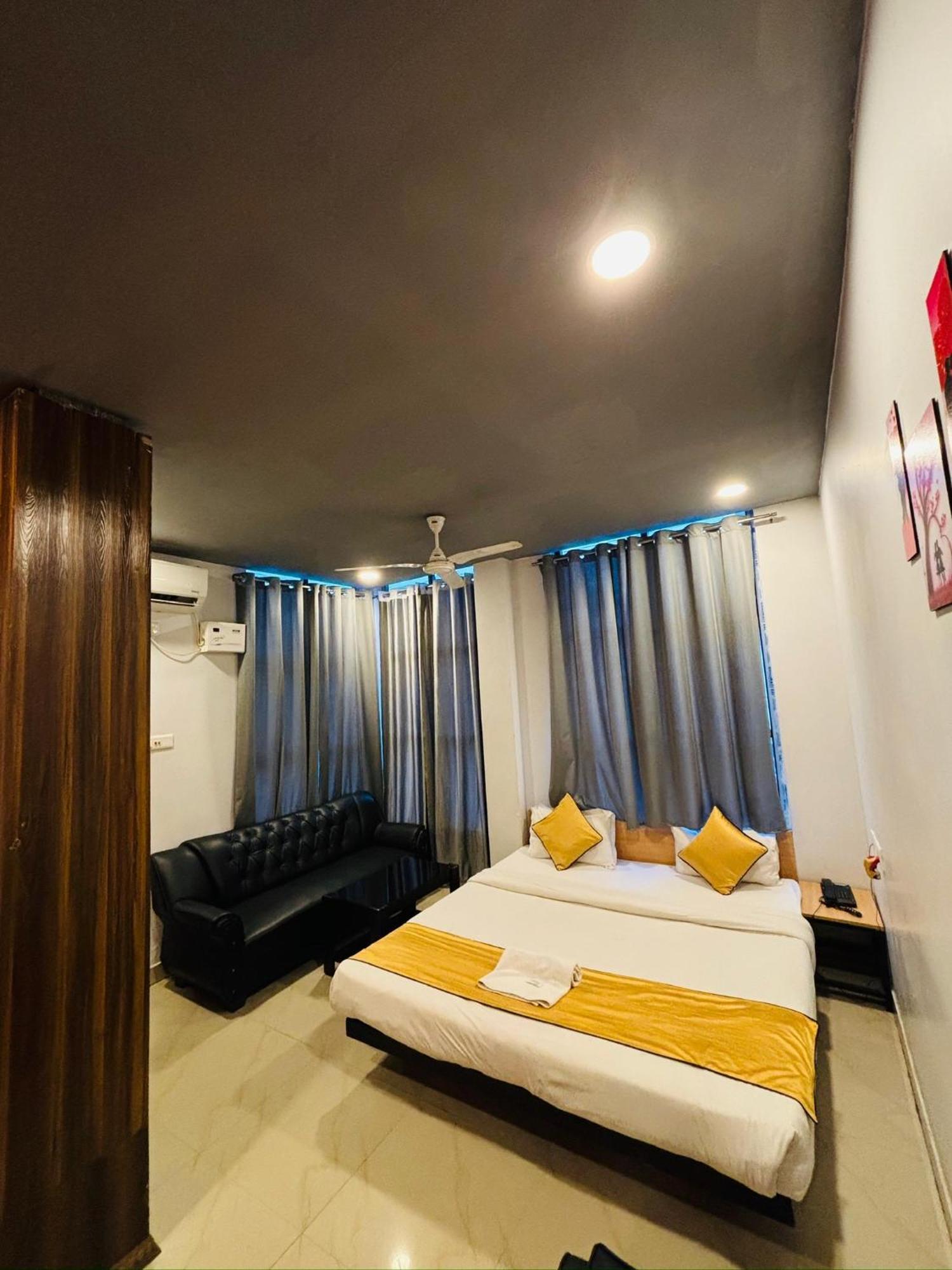 Hotel Aditya Palace Guwahati Luaran gambar